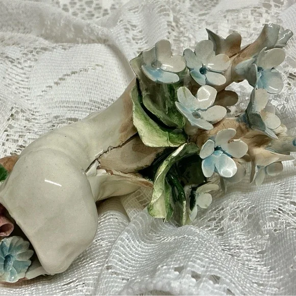 Capodimonte Porcelain Bootie Nuovo Blue Floral | Old Shoe Floral Arrangement - Picture 10 of 16
